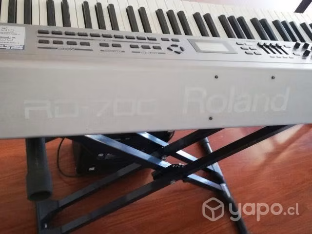 Roland rd 700 stage piano