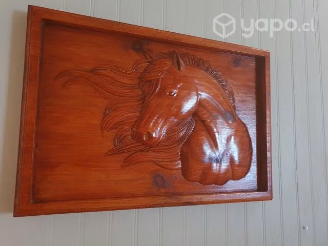 Caballo tallado en madera
