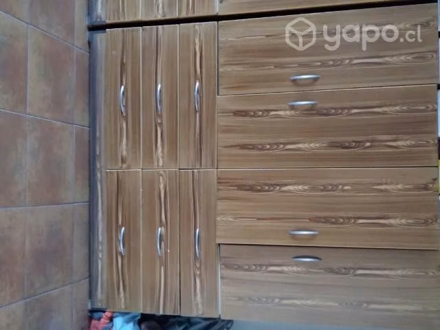 Closet 4 puerta con 6 cajones