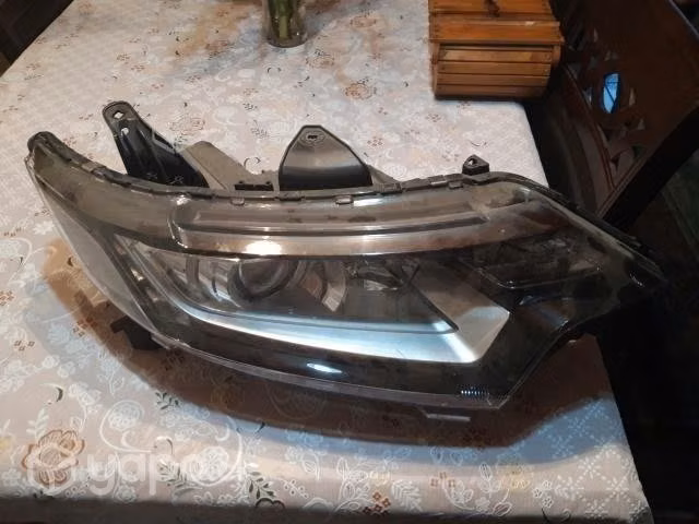 Optico rh Mitsubishi oulander 2018 led
