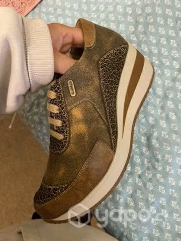 Zapatillas 100% nuevas y 100%cuero