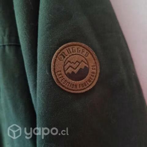 Chaqueta marca Rugged, tela waterproof, talla L-XL