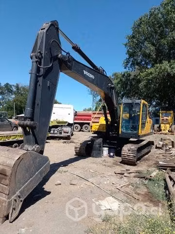 Excavadora Volvo 210 año 2016