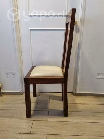 Sillas madera y cuero