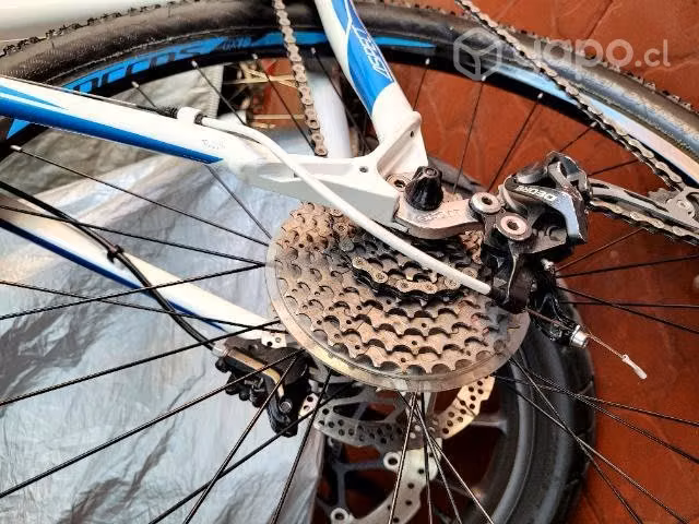 Bicicleta MTB scott