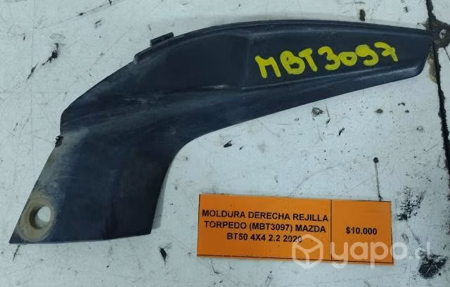 Moldura Derecha Rejilla Torpedo (MBT3097) Mazda BT