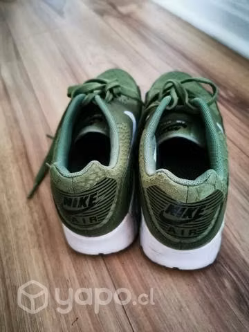 Zapatillas airmax verde militar 37,5 - Imagen 5