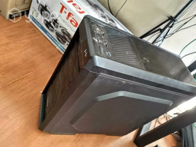 Gabinete gamemax usado - Imagen 2