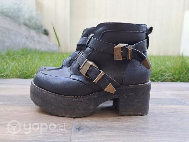Zapatos Barbados negros con plataforma
