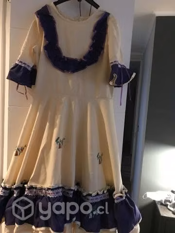 Vestido de huasa China talla s-m y falso