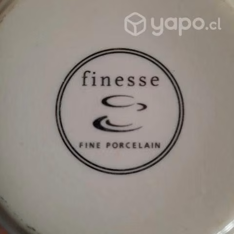 Hermosas tazas de porcelana para té.