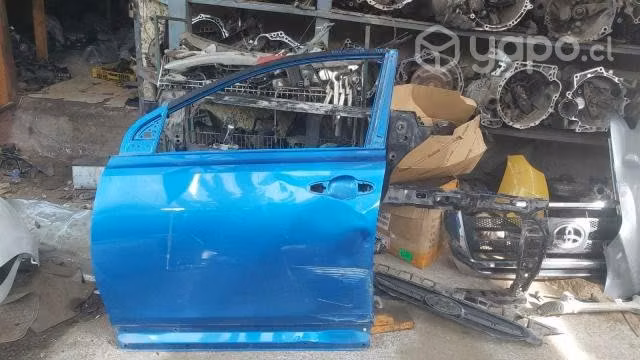 Puerta delantera izquierda toyota rav