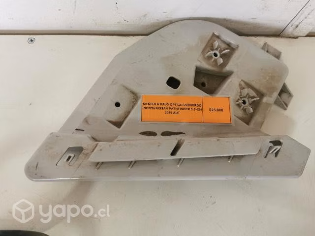 Mensula Bajo Optico Izquierdo (NP226) Nissan Pat