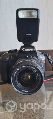 Cámara Canon EOS T3 con accesorios