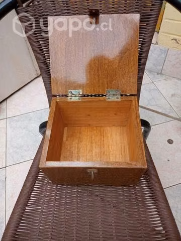 Mini baúl de madera