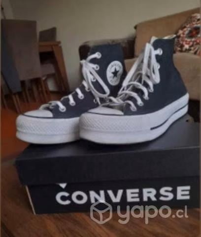 Zapatillas Converse con plataforma y caña mujer