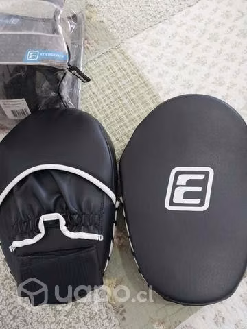 Mma guantes y guantes foco