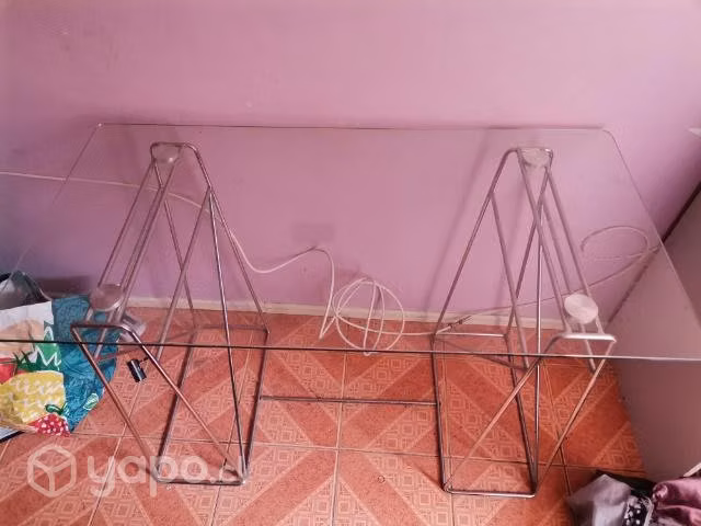 Escritorio de vidrio