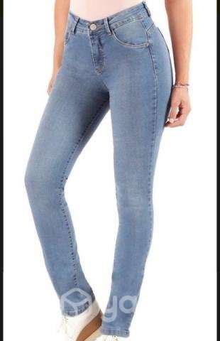 Jeans Marca Divino talla 38 push up - Imagen 4