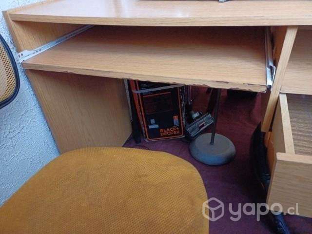 Escritorio más silla - Imagen 4