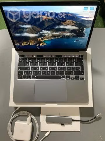 MacBook Pro 13" 8/256 2022 M1