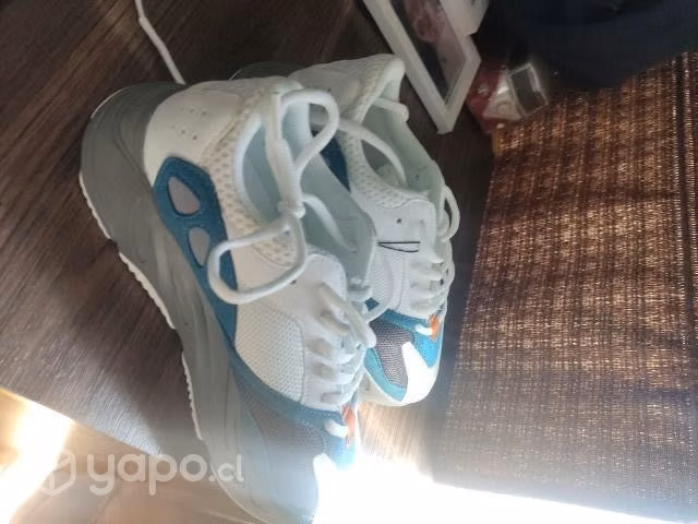 Zapatilla ellesee