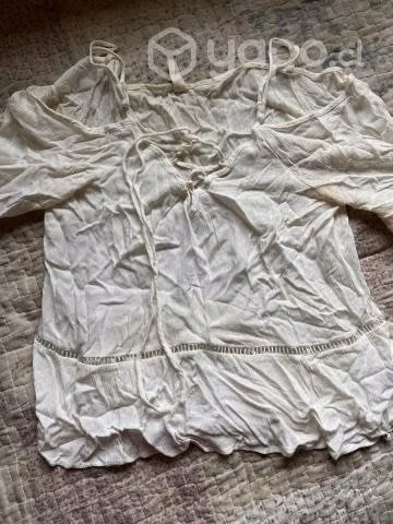 Polera con vuelos