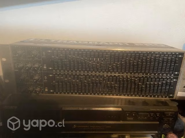 Ecualizador Ultragraph pro FBQ6200HD