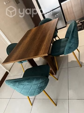 Comedor 2 semanas de uso