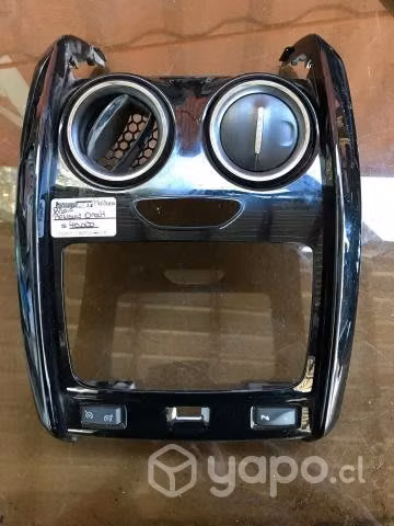 Moldura radio tablero Renault Duster 2019