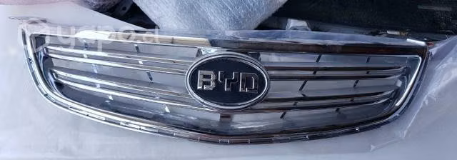 Mascara BYD G3 nueva original perfecto estado