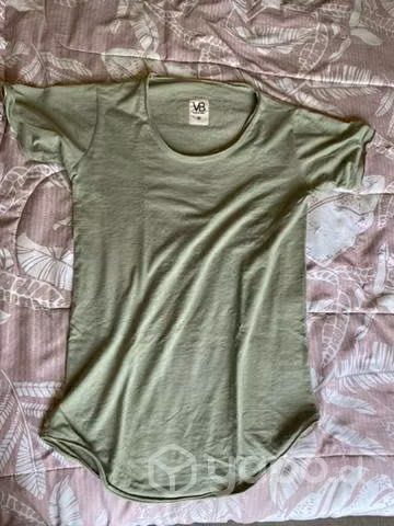 Polera VB slim fit talla m
