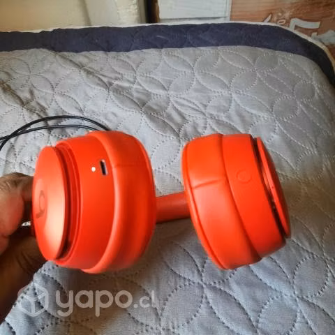 Audífonos beat solo pro prácticamente nuevo