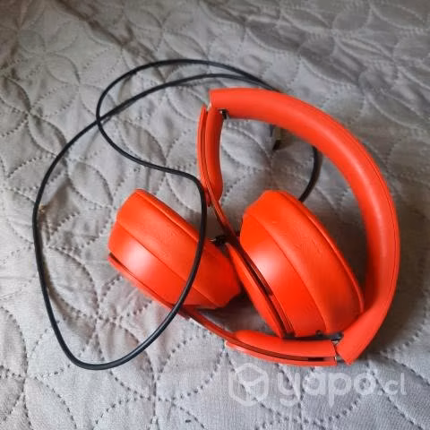 Audífonos beat solo pro prácticamente nuevo