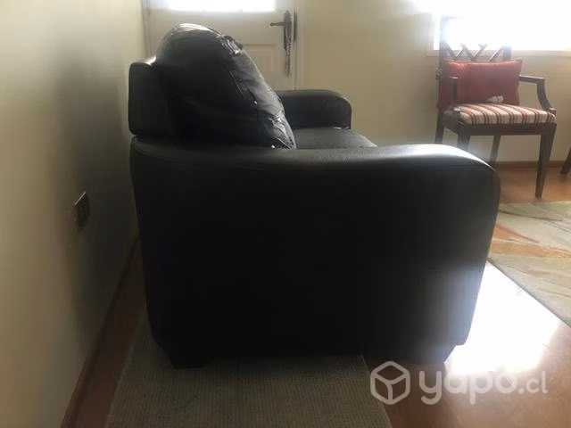 Sillón dos cuerpos, eco cuero, con detalles