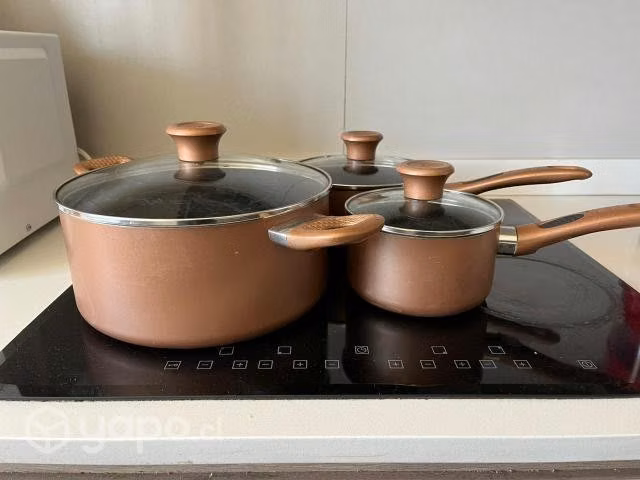 Set de ollas con sólo 4 meses de uso - Imagen 2