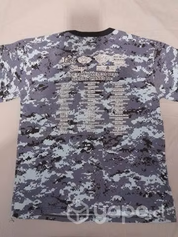 Polera estilo militar nueva