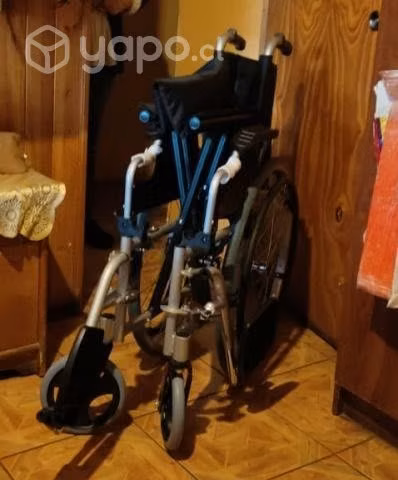 Silla de Ruedas de Aluminio, casi nueva
