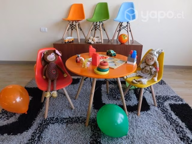 Pack infantil Eames (1 mesa + 2 sillas)