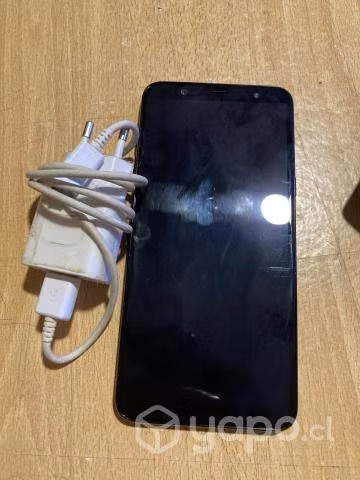 Samsung Galaxy J8 + cargador incluido