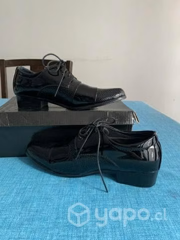 Zapatos de charol