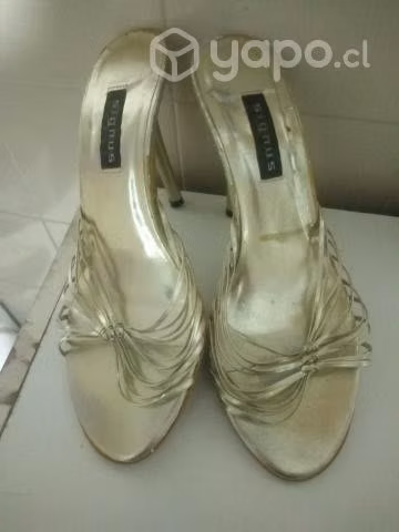 Zapato taco alto 39
