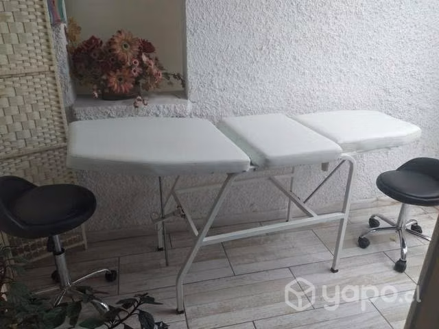 Camilla de depilación, pedicure, pestañas, masaje