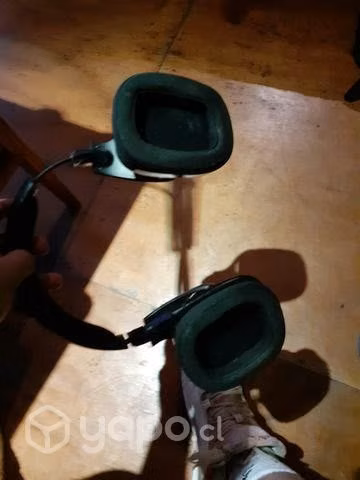 Logitech G533