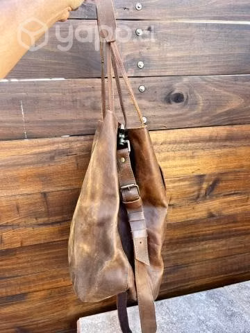 Bolso 100% cuero marca peregrina