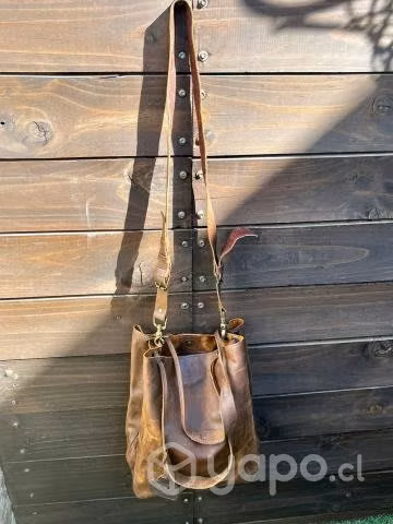 Bolso 100% cuero marca peregrina