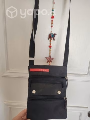 Botas, carteras, accesorios