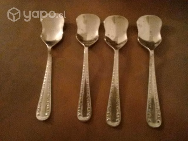Cuatro cucharas cuadradas Platex