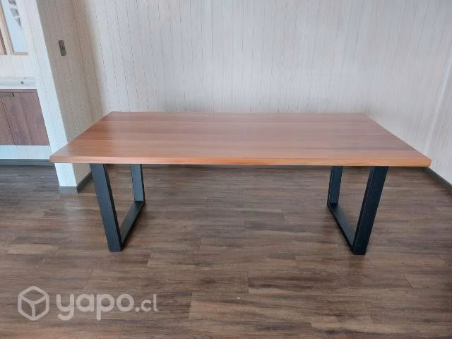 Mesa comedor estilo industrial cubierta roble