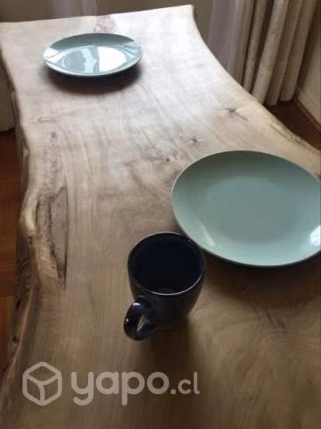 Mesa rústica de comedor